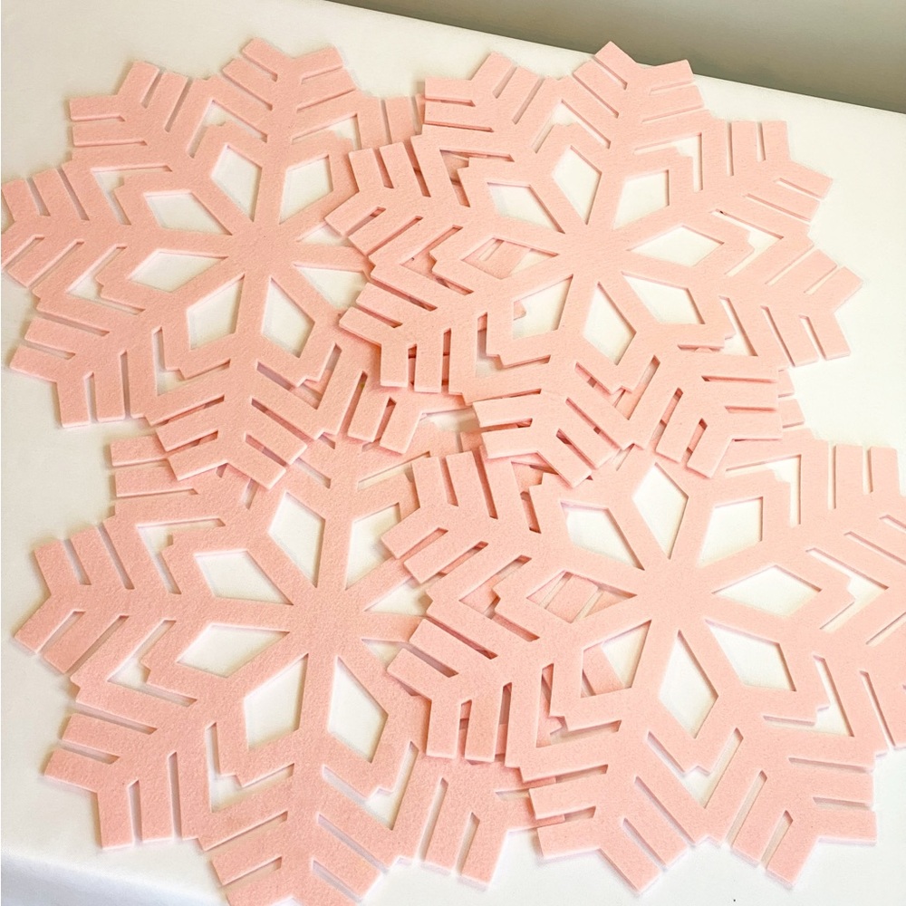 Wondershop Pink Felt SET OF 4 Snowflake Placemats 14” Holiday Table Decor - Picture 1 of 5